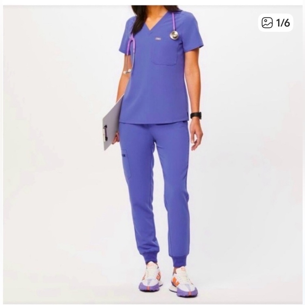 Figs SET Catarina Scrub top (XS) & Zamora Joggers (S/P) - Blueberry